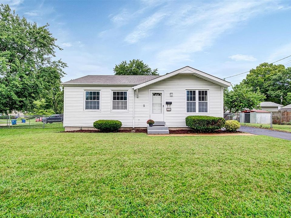 1st image of 2581 Monica Dr