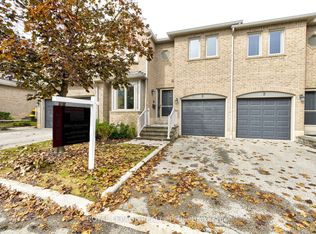 5490 Glen Erin Dr #3, Mississauga, ON L5M 5R4