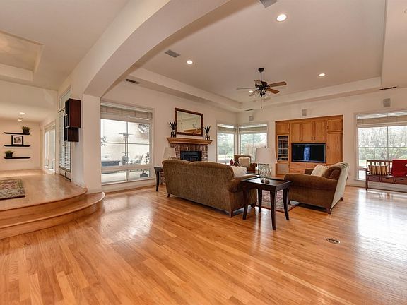 5th image of 10262 Camerino Ct