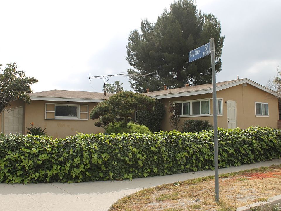1st image of 11440 Blythe St