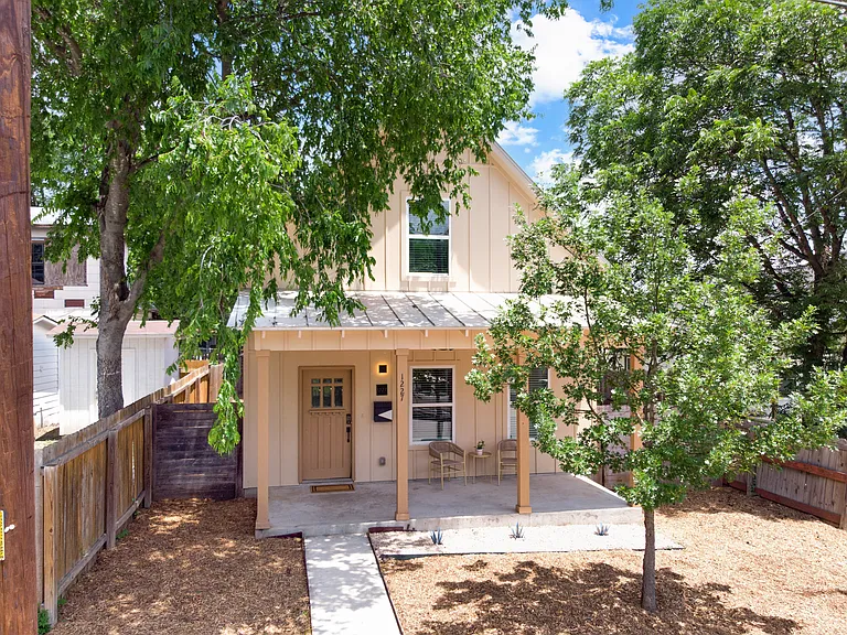 1227 Mason St — Photo 2