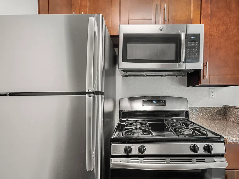 Ariel Court Apts — Photo 24