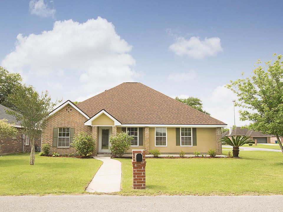 1st image of 100 Village Green Dr