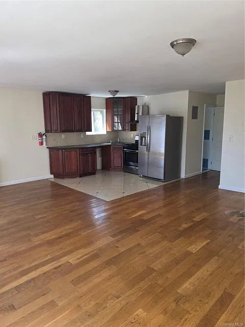 3 bed, 1.0 bath, $2,999 — Photo 3