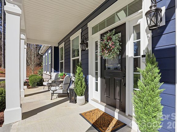 4th image of 215 Streamwood Rd