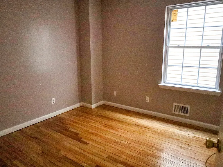 29 Hanford St #1 — Photo 2