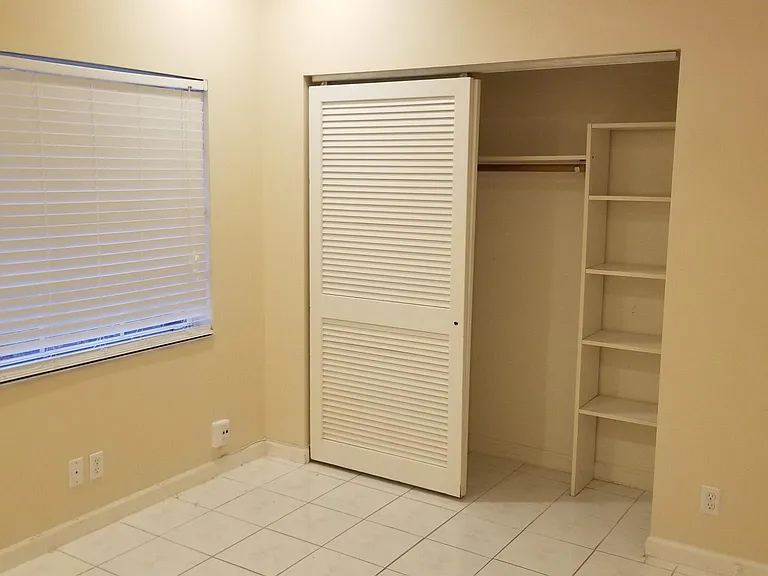 6533 Windsor Dr — Photo 10