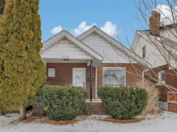 1618 Moy Ave, Windsor, ON N8X 3J8
