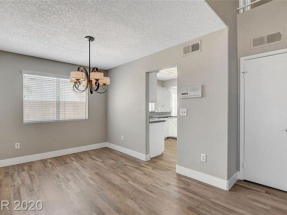 5th image of 1508 Winter Lily Ct