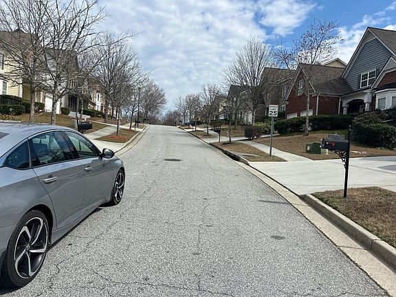5th image of 3458 Park Hill Cir