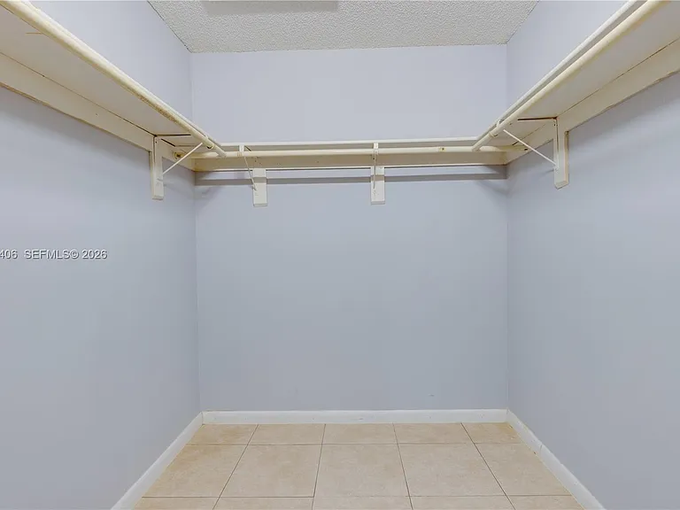 8390 N Missionwood Cir #D-18 — Photo 24
