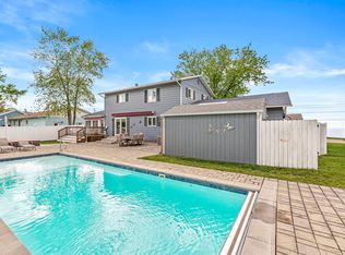1407 Shore Dr, New Buffalo, MI 49117