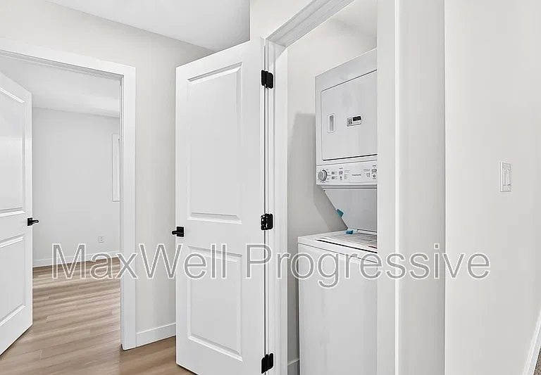 14510 95th Ave NW #MAIN FLOOR — Photo 42