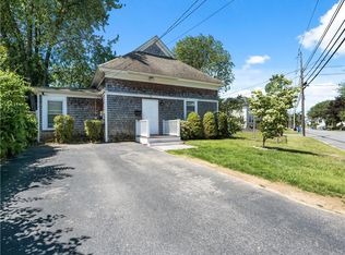 50 Colonial Ave, Cranston, RI 02910