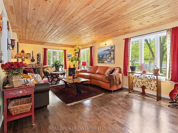 5th image of 190 Woods Rd