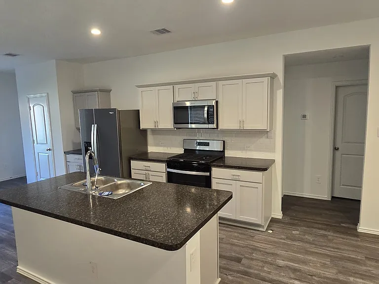 24330 Saddlestone Green Dr — Photo 8