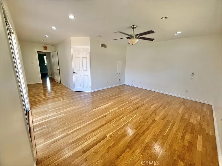 61 E Orange Grove Ave — Photo 50