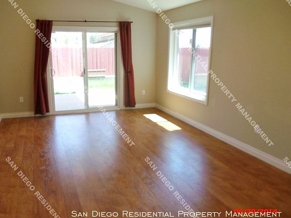 2nd image of 829 Glenwood Way