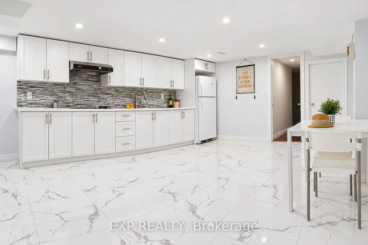 1 bed, $1,950 — Photo 4
