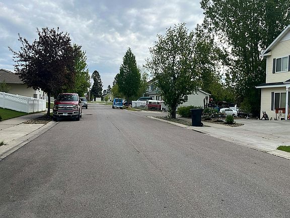 4th image of 809 Ashley Dr