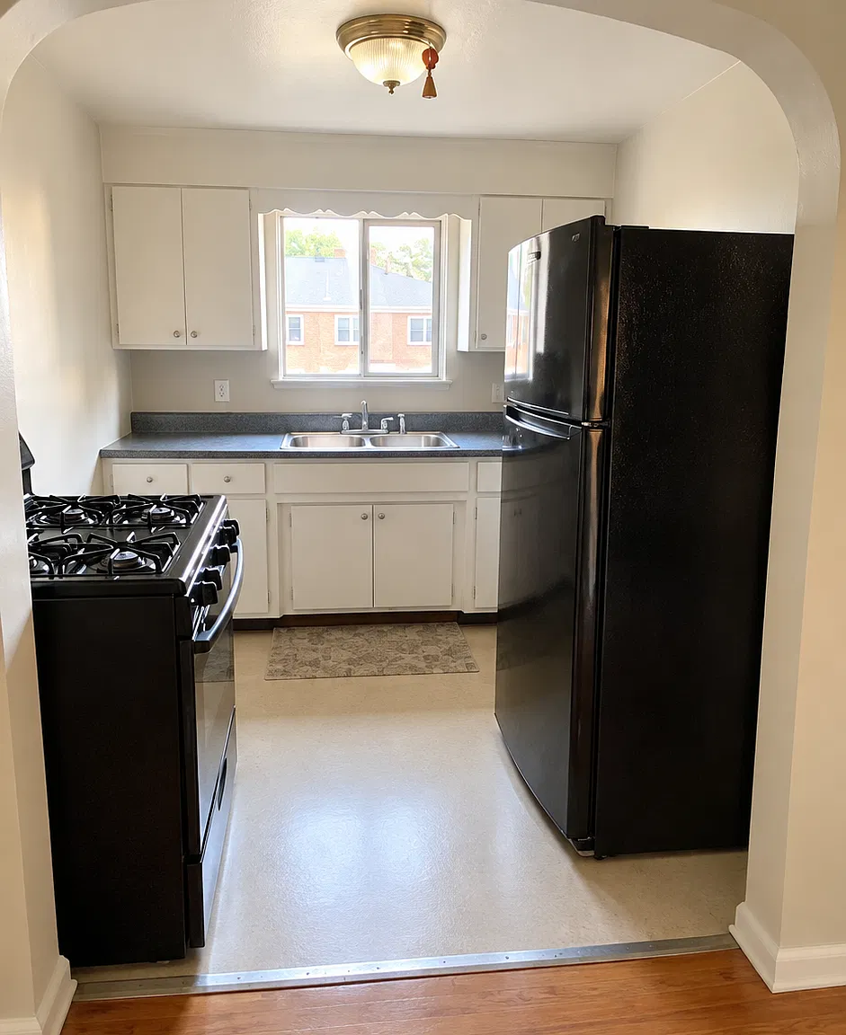 2 bed, $1,100 — Photo 2