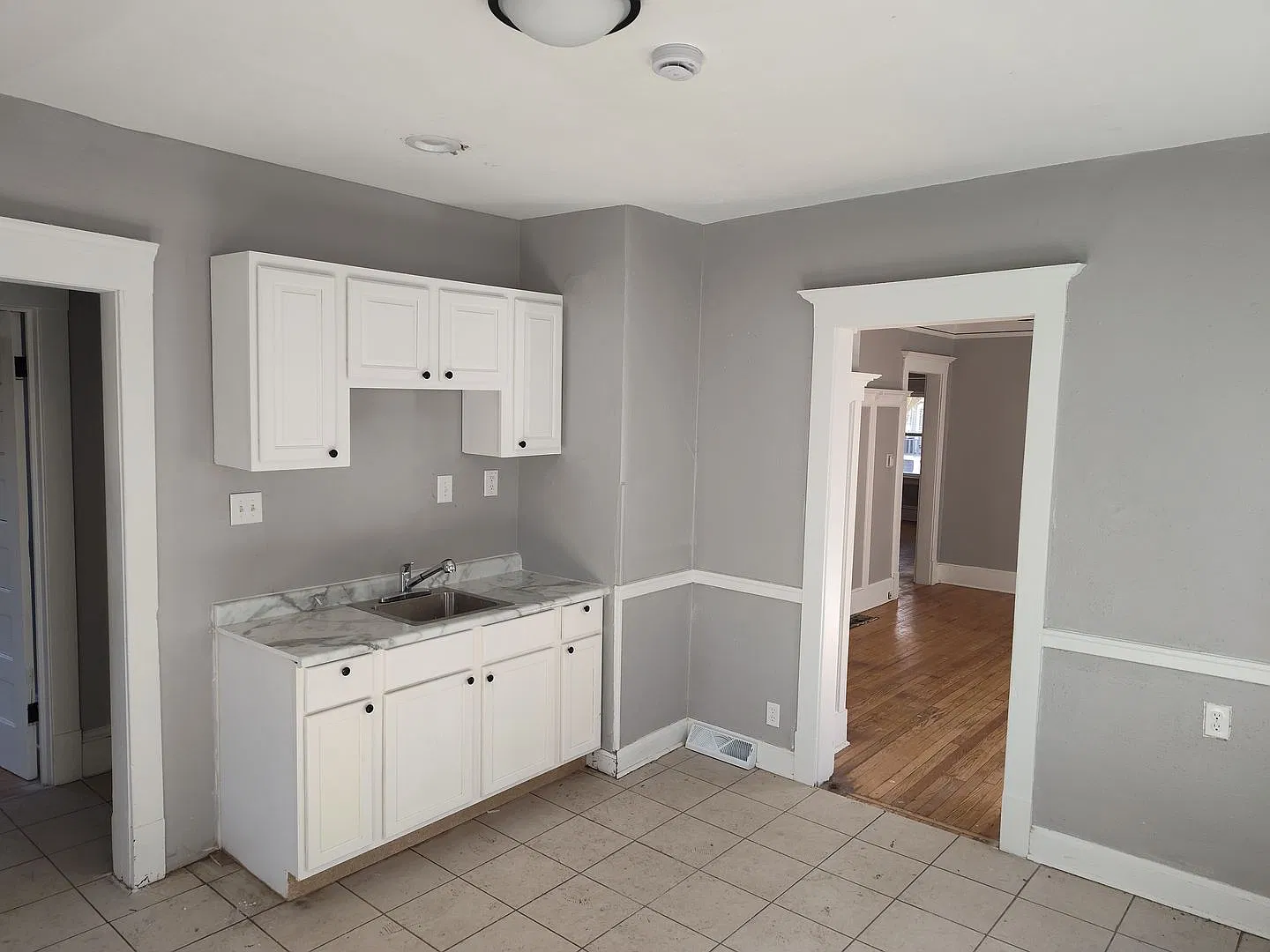 2545N21stM — Photo 3