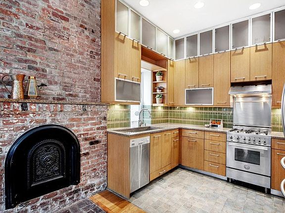 5th image of 110 W 15th St APT 1