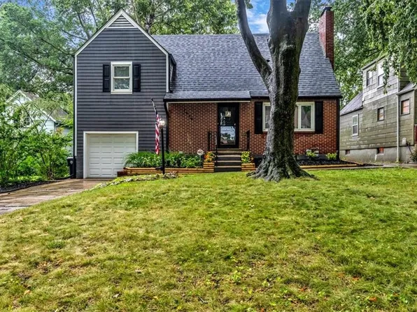 7538 Locust St, Kansas City, MO 64131