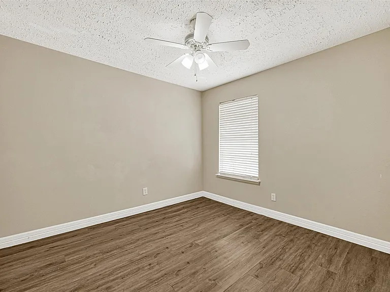 12322 Meadow Ridge Dr — Photo 26