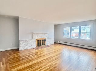 48 Anderson St #L, Lowell, MA 01852