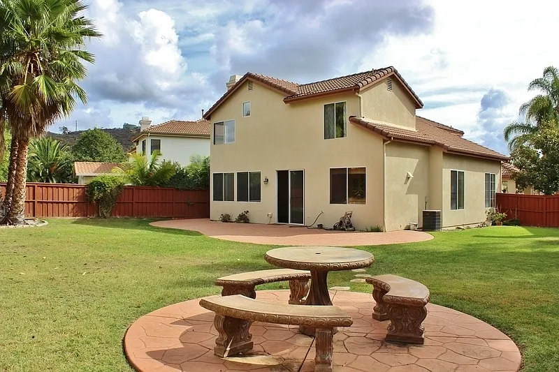 4 bed, 3.0 bath, 2569 sqft, $5,645 — Photo 2