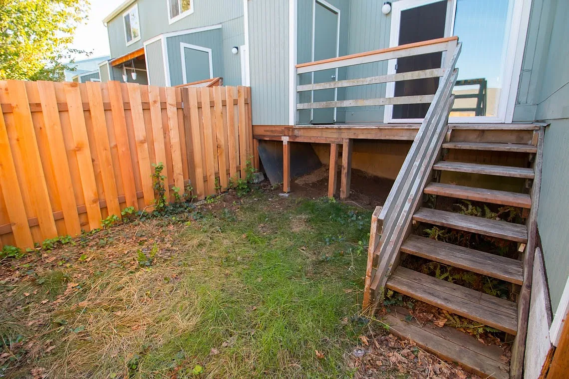 Columbia Crest Townhomes — Photo 1