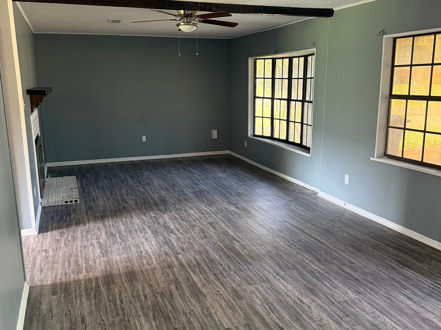 4 bed, 1.5 bath, 1104 sqft, $1,345 — Photo 2