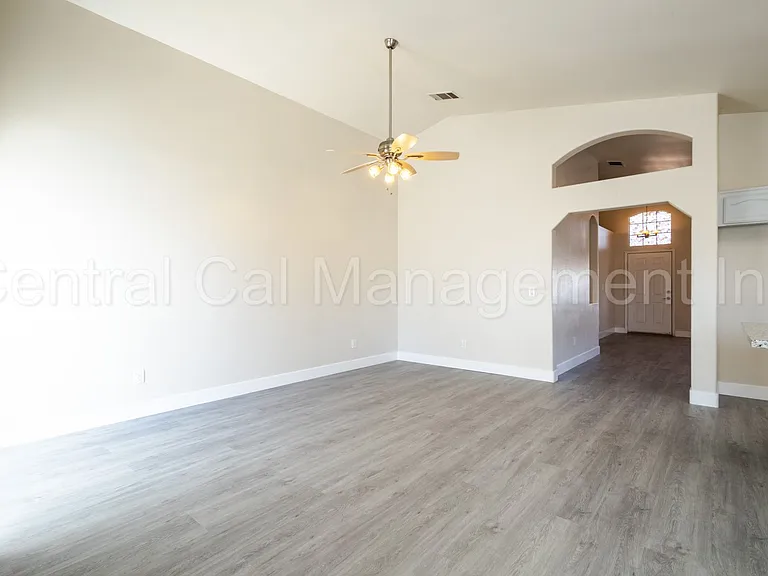 6101 Aruba Ct — Photo 12