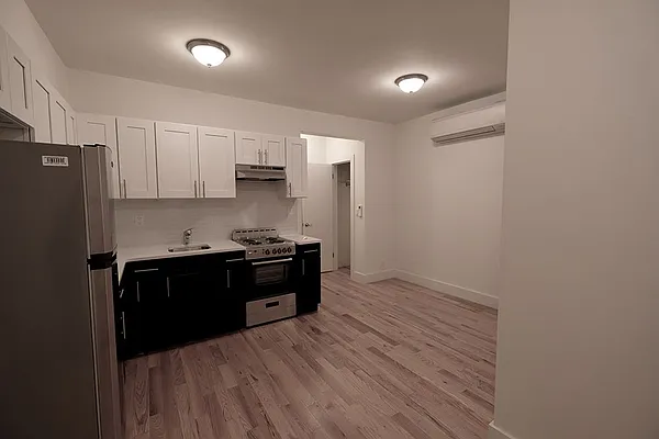 Rented by Aether Property Group | media 12