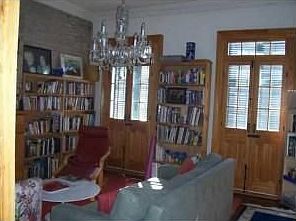 4th image of 526 Dauphine St