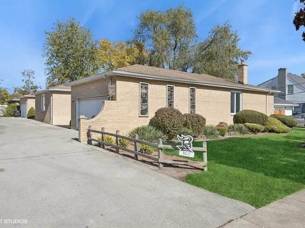 10164 W Cermak Rd, Westchester, IL 60154