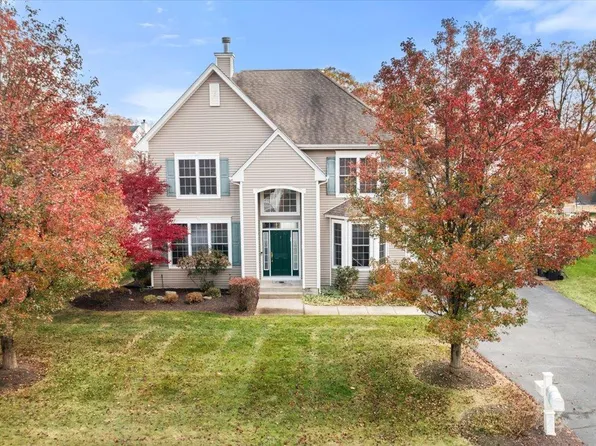 1 Gladstone Court, Highland Mills, NY 10930