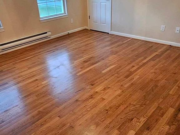 5th image of 1028 Bridle Ct #1028