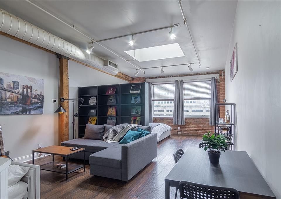 1st image of 700 Broadway Blvd #509