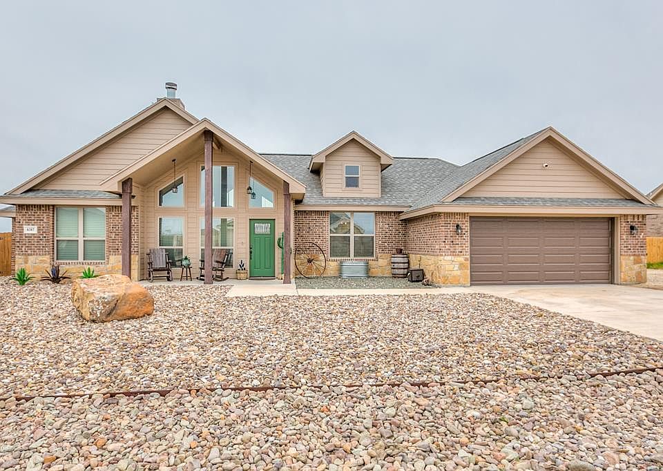 1st image of 8387 Lynx Ln