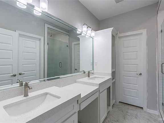 4th image of 606 Yoli Ln