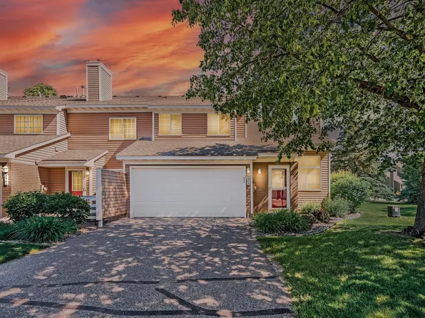 9964 Fillmore St NE, Blaine, MN 55434