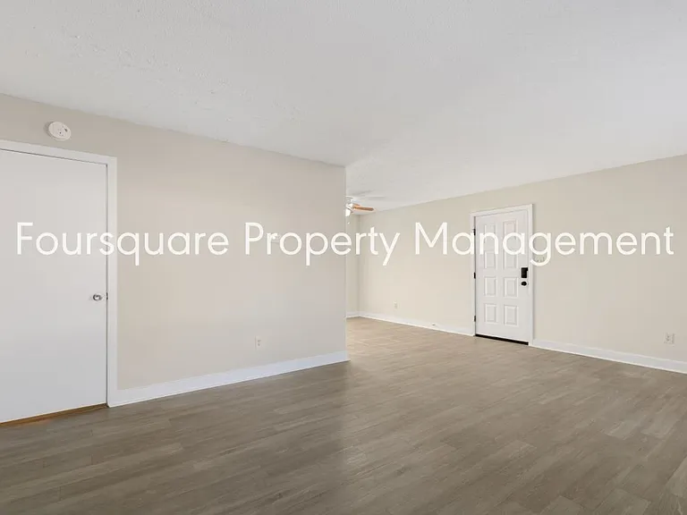 1105 Timber Dr — Photo 11