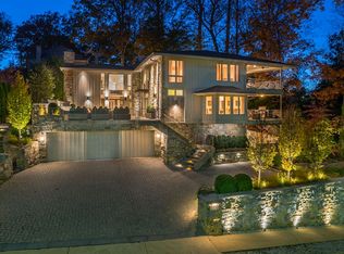 3300 N Vermont St, Arlington, VA 22207