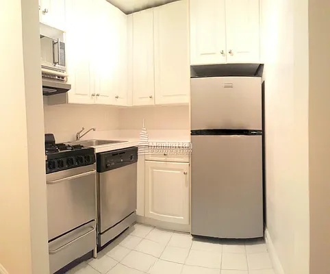 Rented by Manhattan Connection | media 7