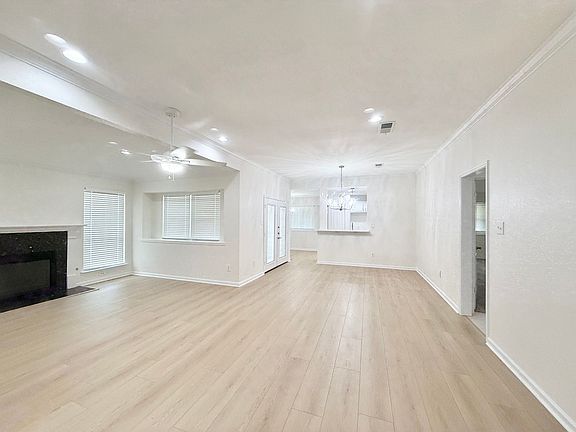 4th image of 236 Almond Dr