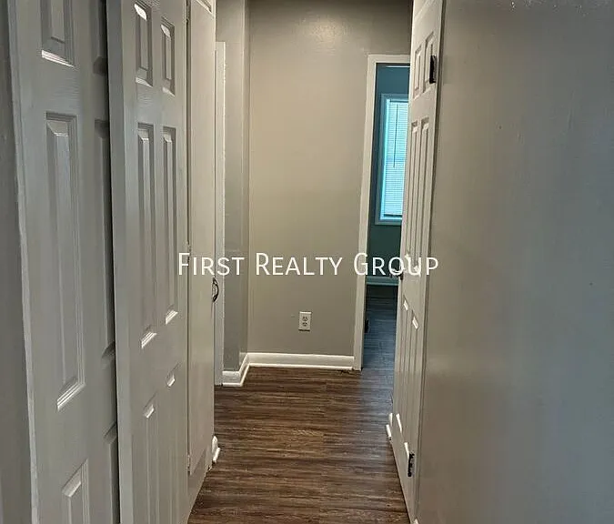 3700 Runyon Ave — Photo 9