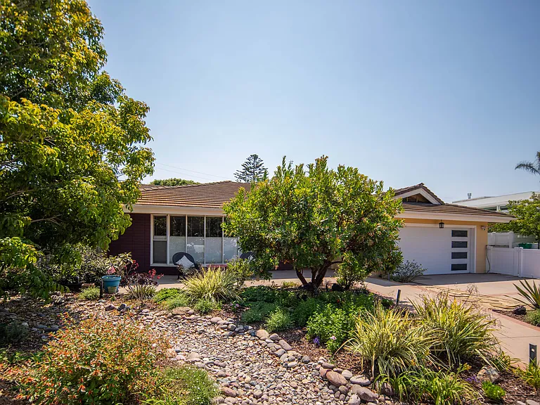 1040 Alameda Blvd — Photo 37