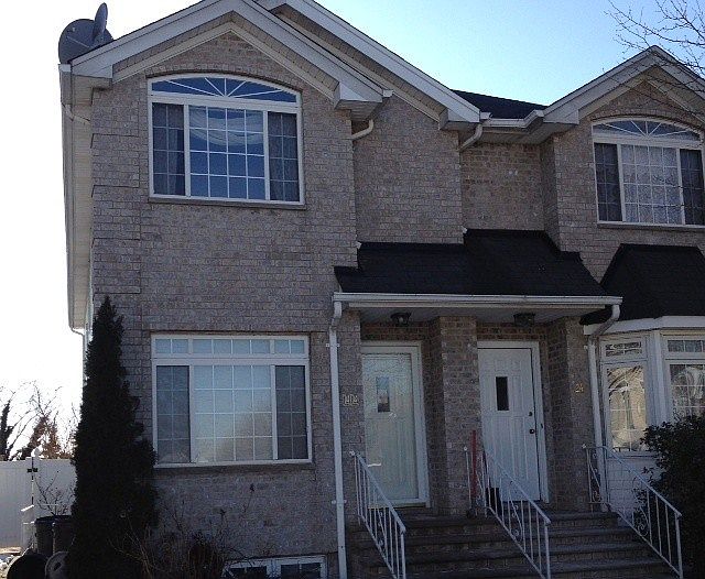 2nd image of 22 Altavista Ct